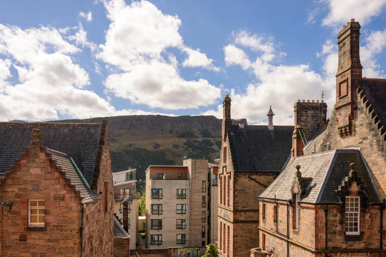 Calton Hill Lookout By Calton Living — Photos 1